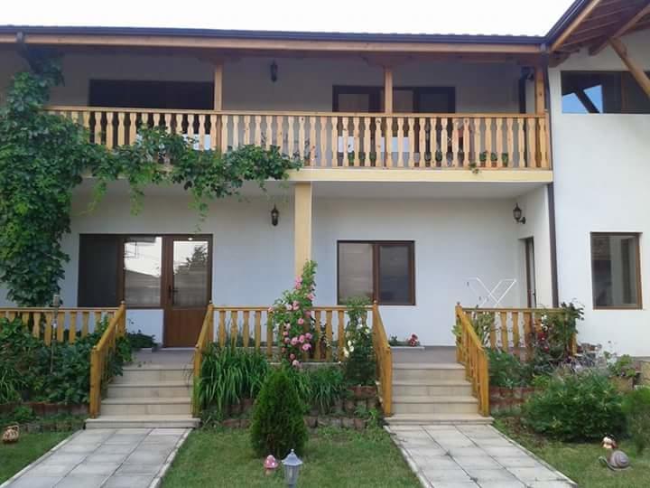 Guest House Nash Dom Kavarna Dış mekan fotoğraf